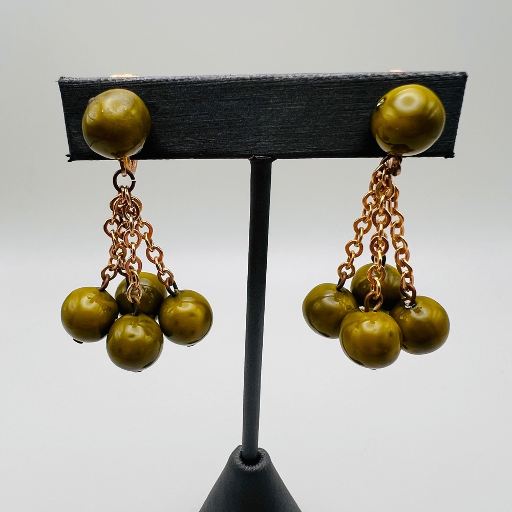 Vintage Olive Green Faux Pearl Dangle Clip On Earrings Gold Tone Cluster Retro